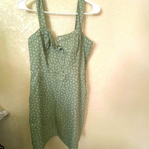 Green mini dress, medium